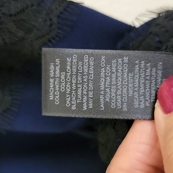 White House Black Market Blue & Black Striped Lace Top M - Picture 7 of 8